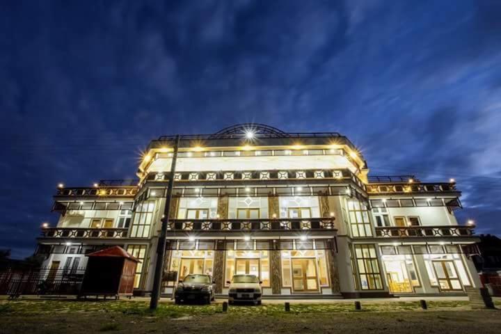 Five One Star Hotel Nyaung Shwe Zewnętrze zdjęcie